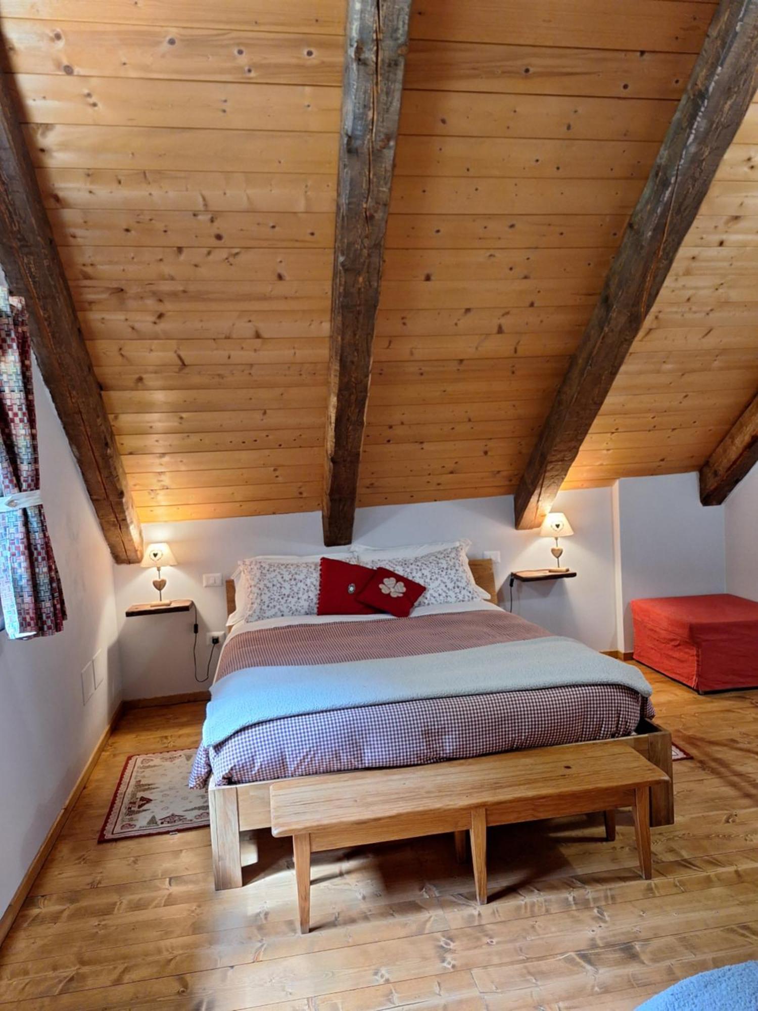 Locanda Del Sasso Rooms 크로도 외부 사진